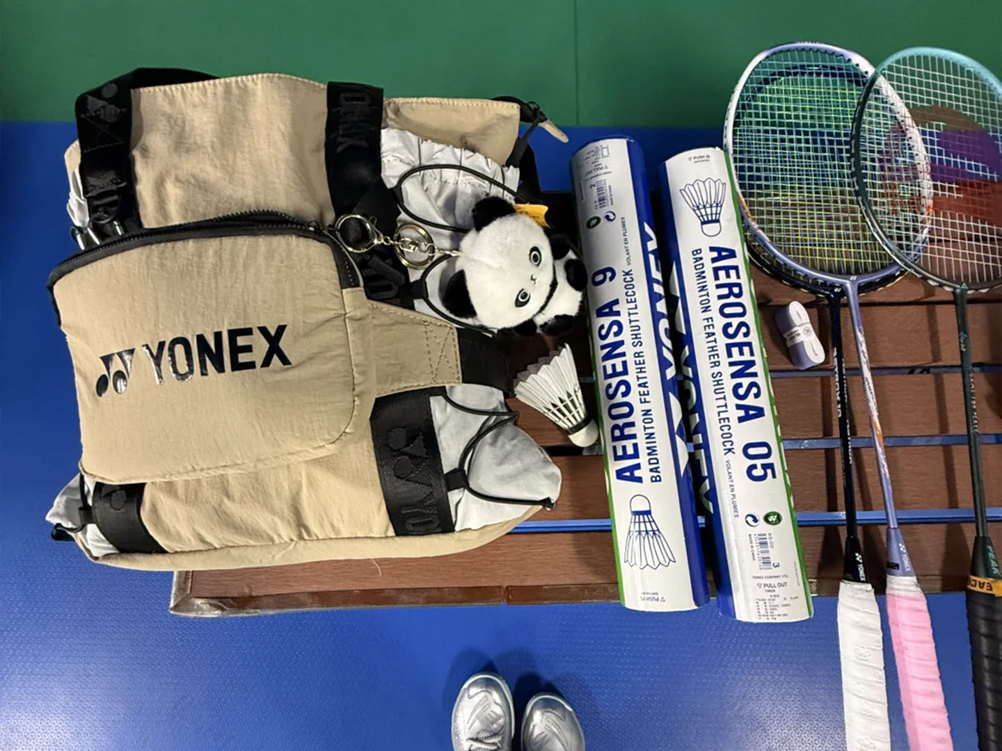 羽毛球之我的裝備哈哈哈.jpg 羽毛球之我的裝備哈哈哈.jpg