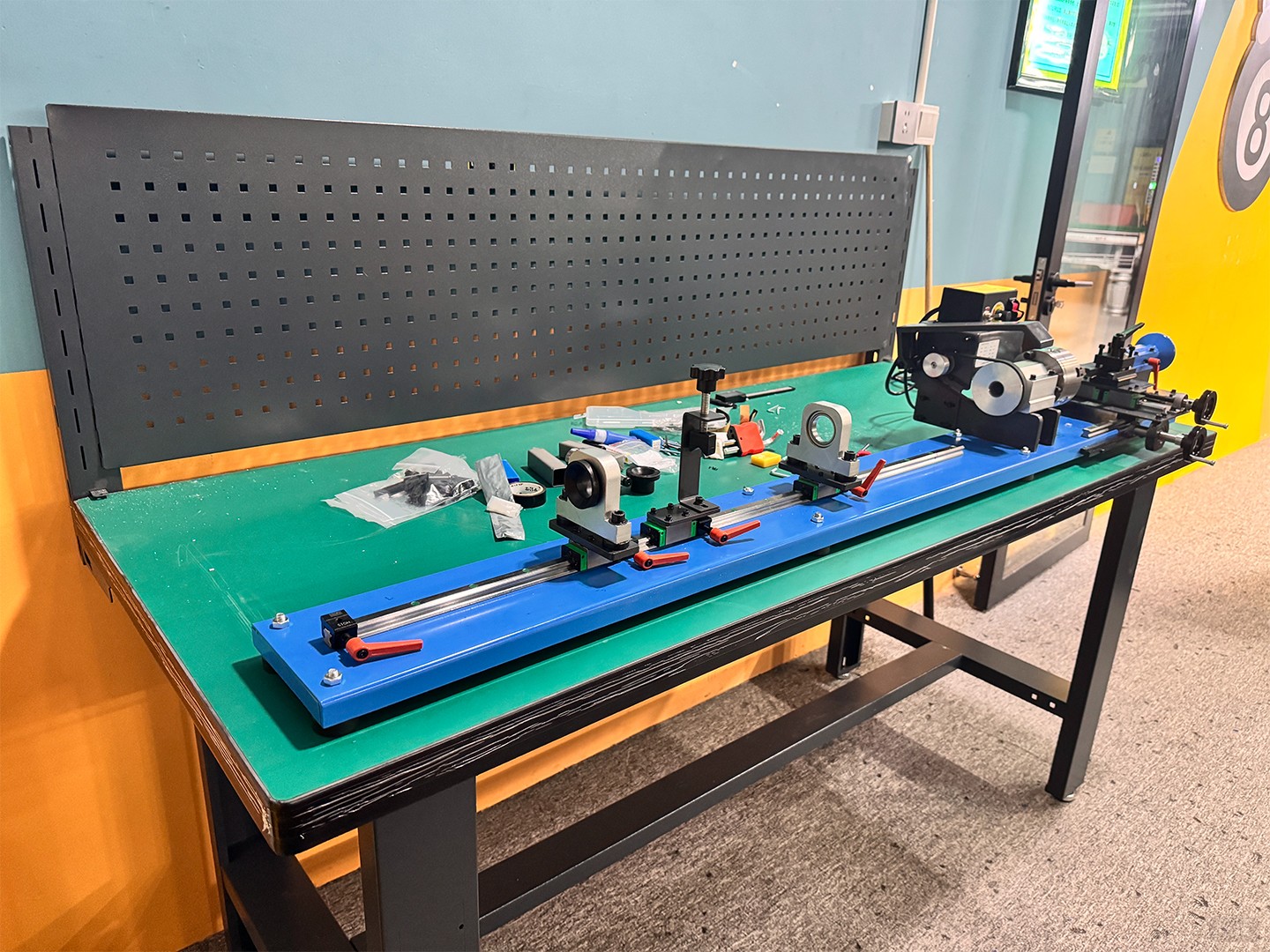 臺(tái)球室修理間 臺(tái)球室修理間